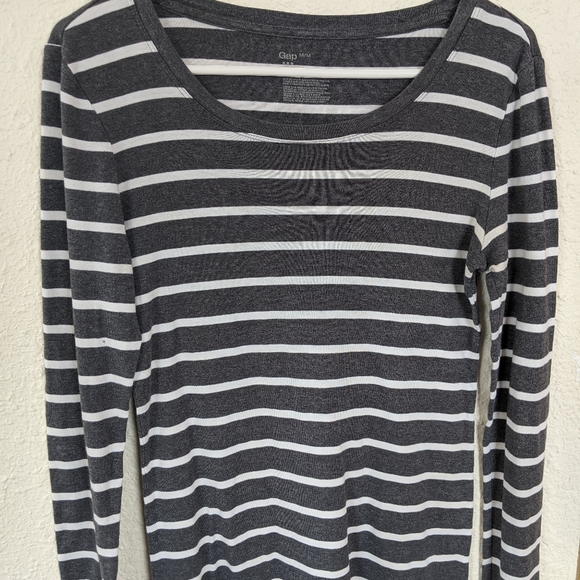 Gap knit shirt - Picture 1 of 3